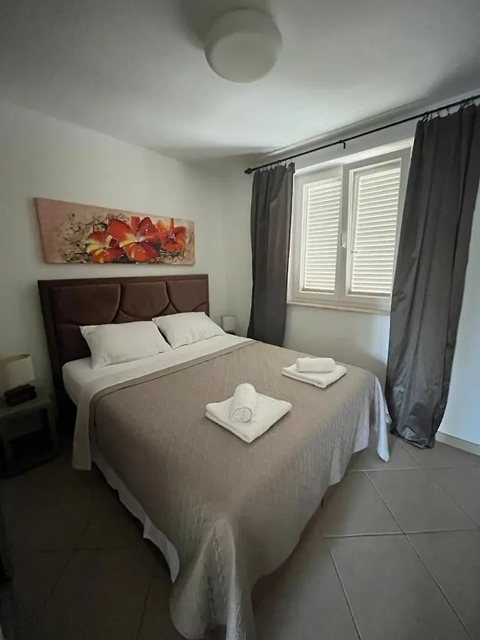 Haus Dalmatia With Heated Pool Appartement Bibinje