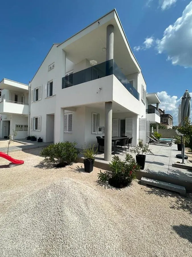 Haus Dalmatia With Heated Pool Appartement Bibinje 0*,  Kroatië