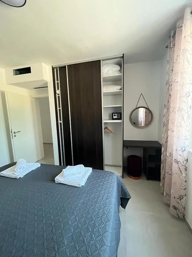 Haus Dalmatia With Heated Pool Appartement Bibinje
